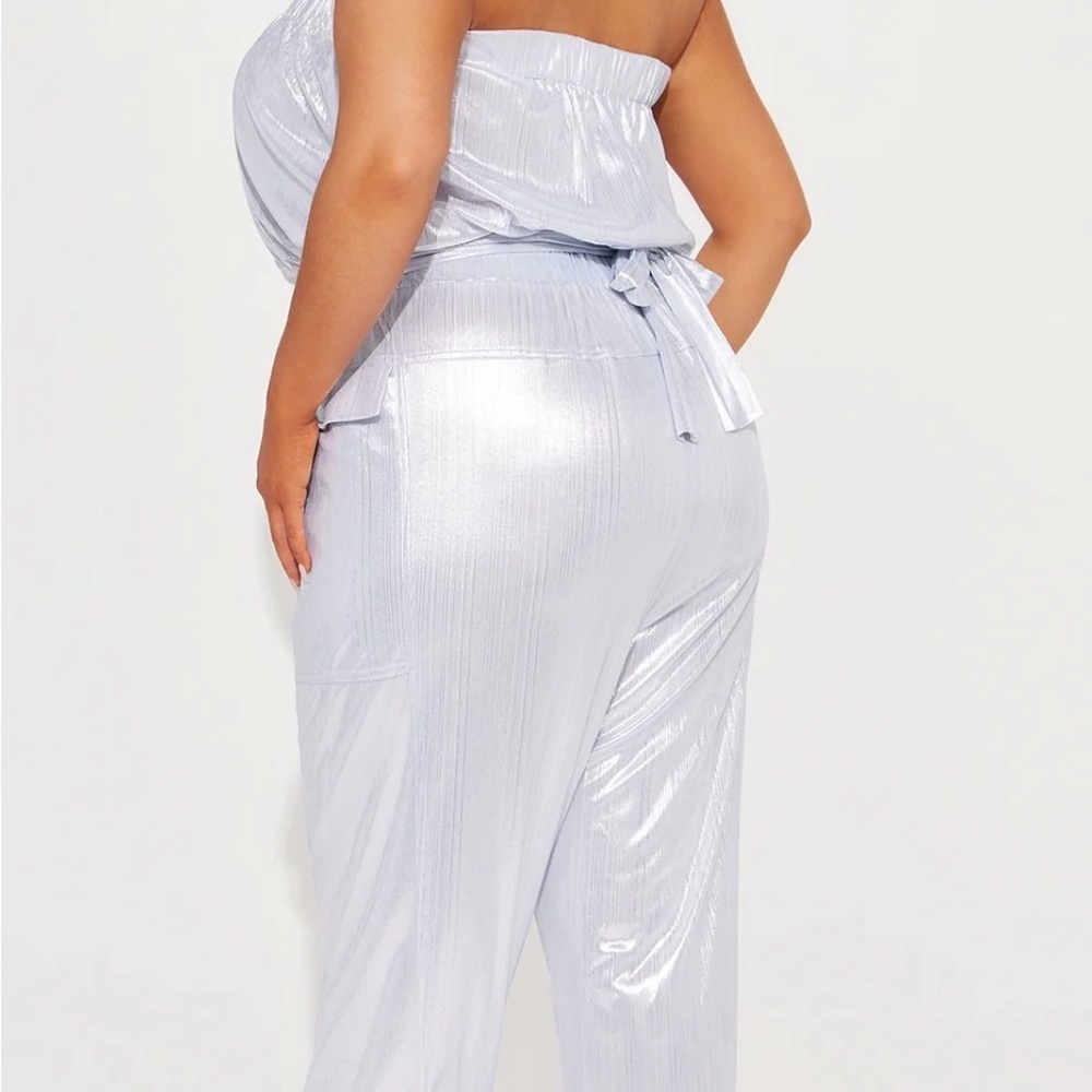 Fashion Nova - Picture 2 of 3